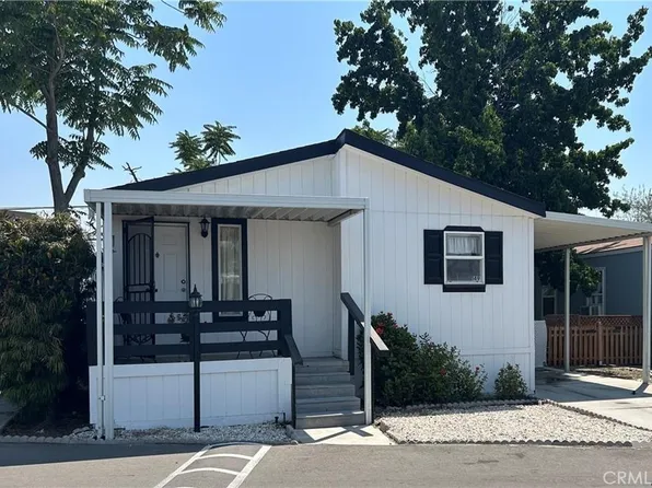 220 S Elk St Space 149, Hemet, CA 92543