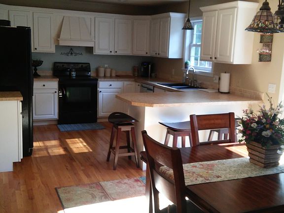 2nd image of 4544 Eastwood Dr