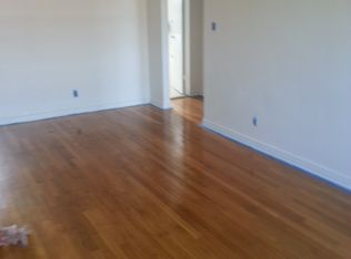 20214 Rocky Hill Rd, Bayside, NY 11361