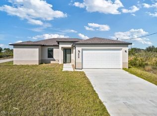 3129 71st St W, Lehigh Acres, FL 33971