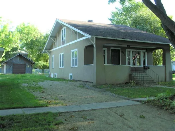 921 Oak St, Osage, IA 50461