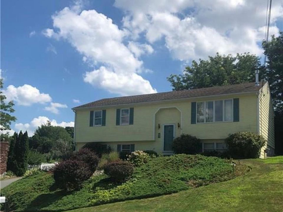 1st image of 11 Brenda Dr