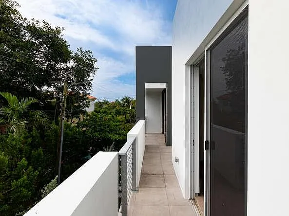 700 NE 14th Ave #206 — Photo 48
