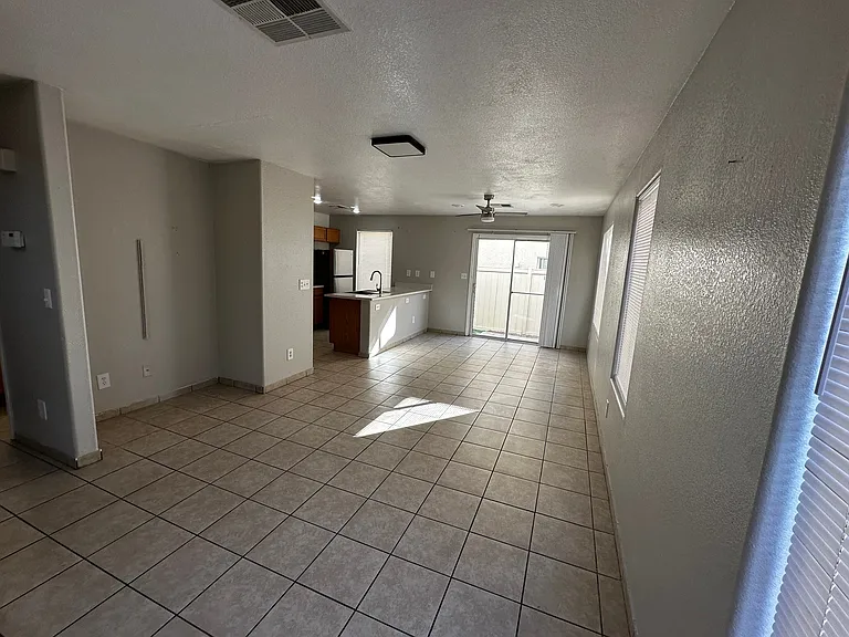 5927 Mount Flora Ct — Photo 3