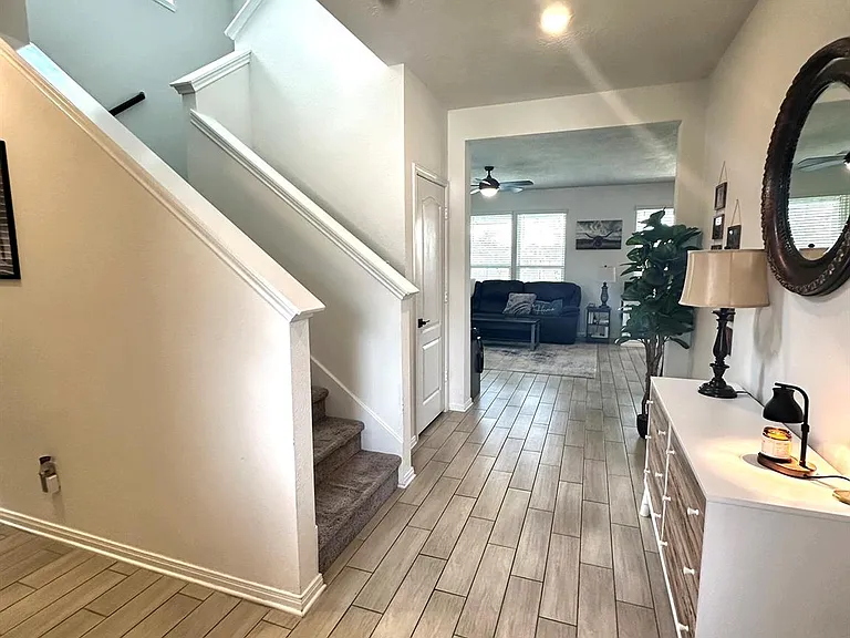 5027 Hickory Deer Ln — Photo 2