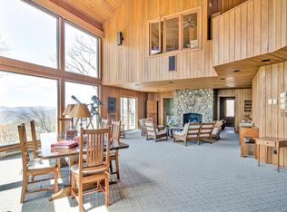 173 Brimstone Dr, Roseland, VA 22967