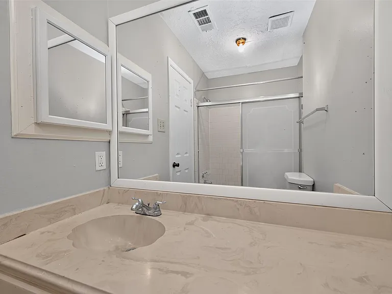 2403 Autumn Springs Ln — Photo 22