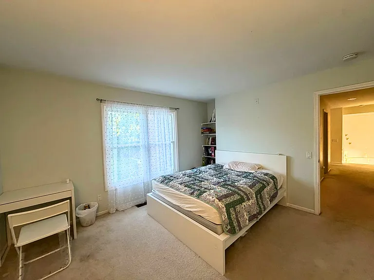 6028 Meadowview Dr — Photo 24