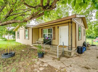 225 San Angelo St, Benbrook, TX 76126