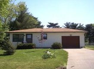 66 E Slater St, Marshall, MO 65340