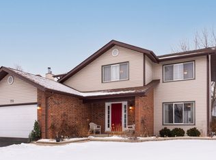 751 Garth Rd, Wheeling, IL 60090