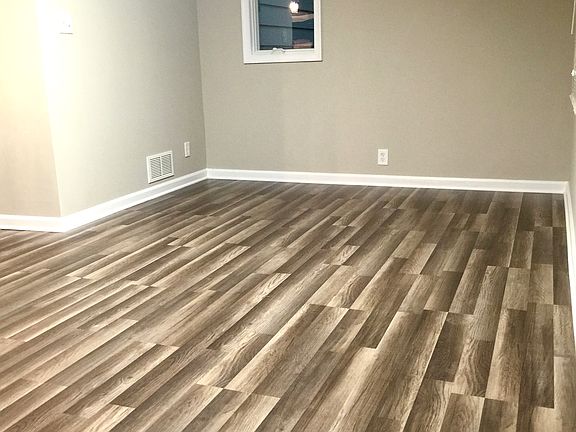 4th image of 100 Victor Pkwy