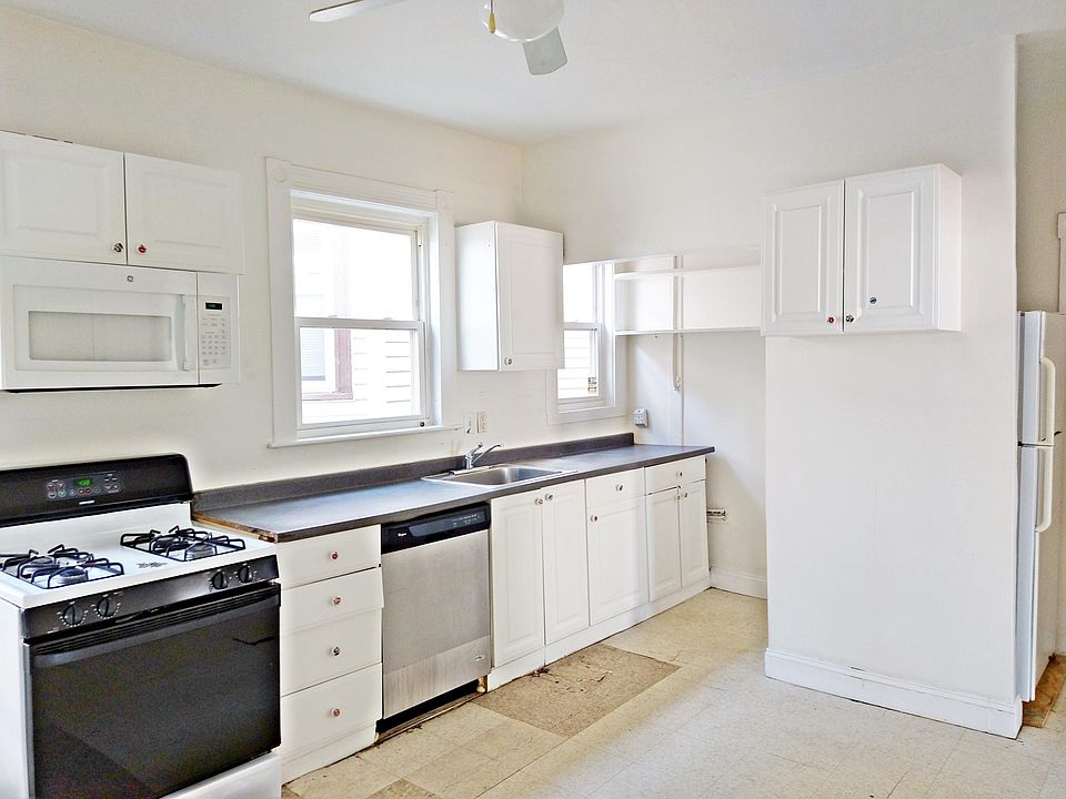 1st image of 82 Fisher Ave #3