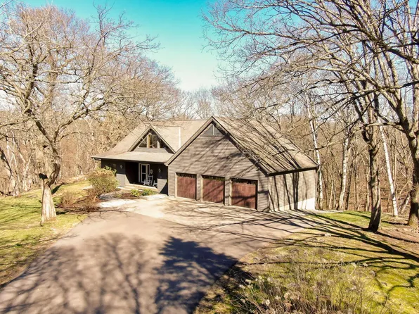 9633 Pawnee Ave, Stillwater, MN 55082