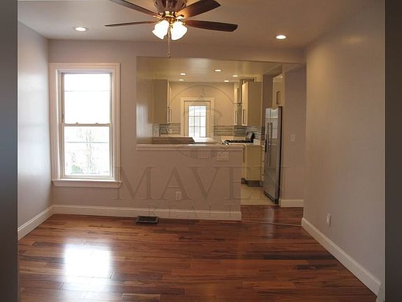 4th image of 163 Main St #2A