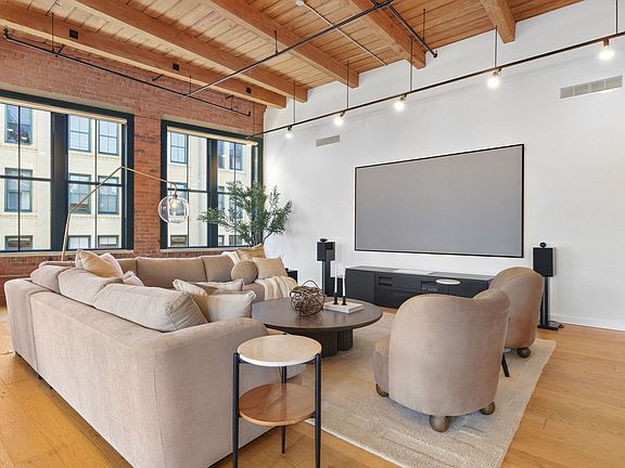 5th image of 49 Melcher St Unit Penthouse 501