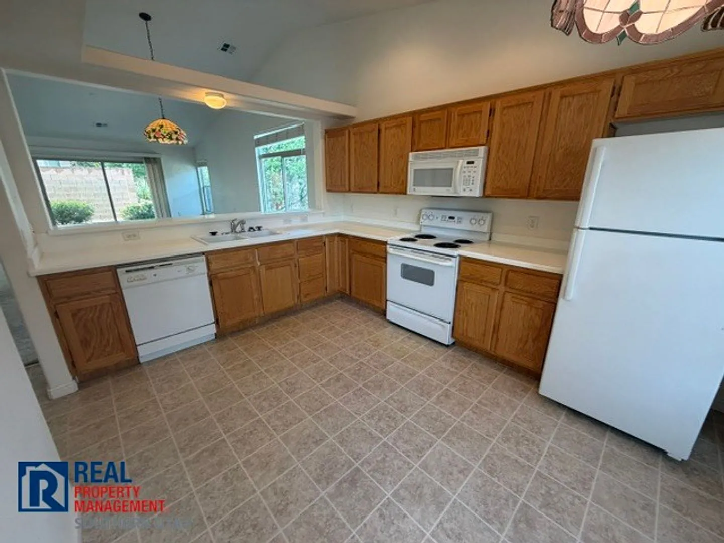 Beautiful Home in Sunriver — Photo 4