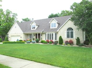 9885 Belmont Ct, Saint John, IN 46373