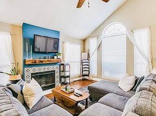 1808 Sunflower Ln, Lewisville, TX 75077