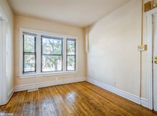 1915 W Foster Ave #1, Chicago, IL 60640