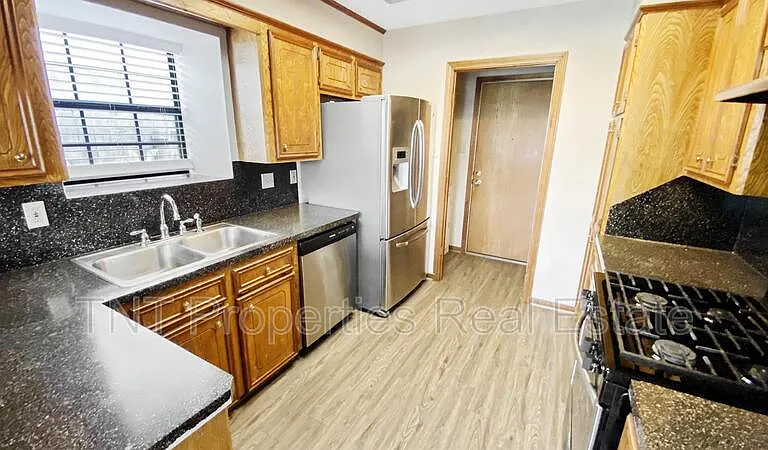 2901 Pueblo Ct S — Photo 9
