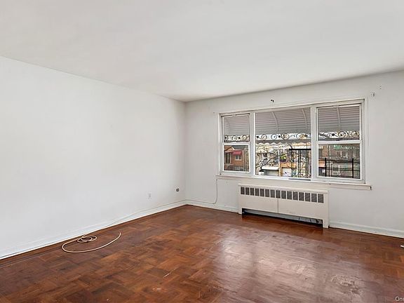3rd image of 1416 Burke Ave