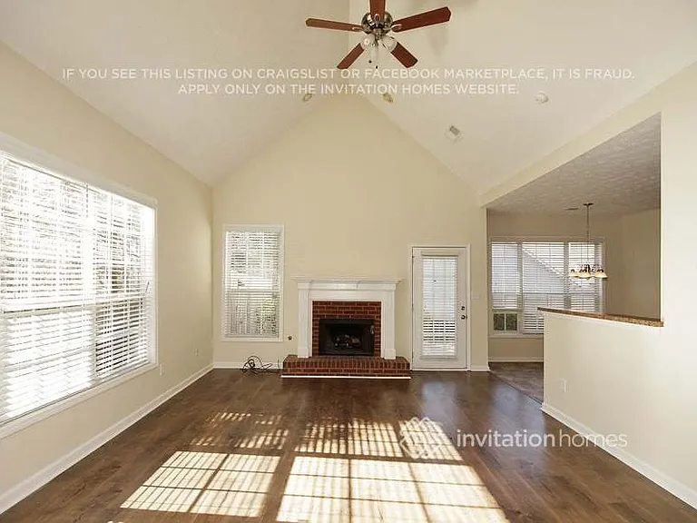 3170 Goldmist Dr — Photo 2