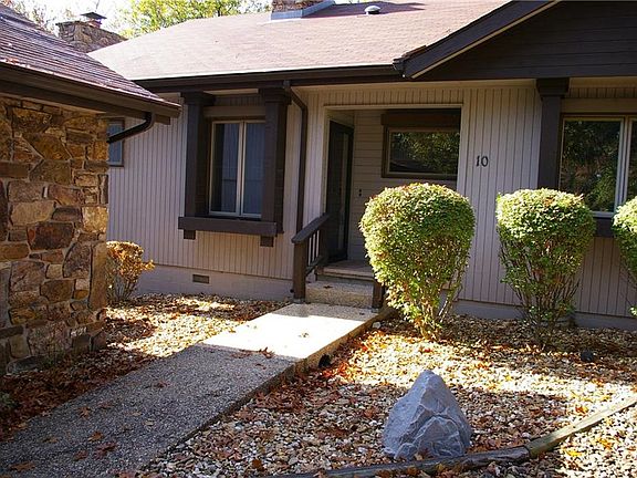 2nd image of 10 Lunsford Ln