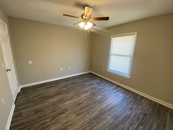 4th image of 230 Lanier Dr #45