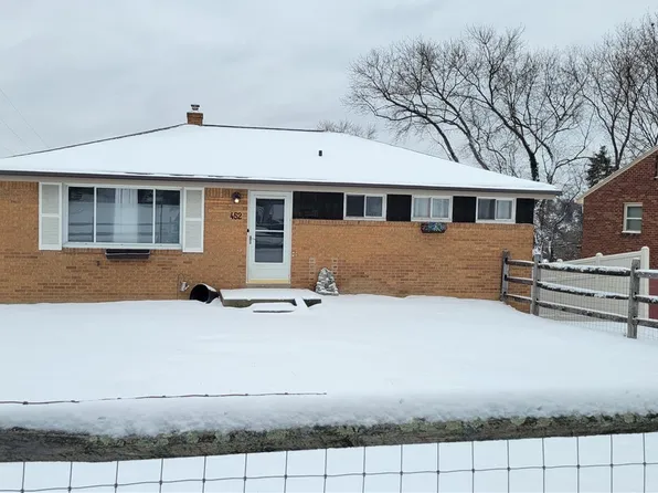 452 Nantucket Dr, Pittsburgh, PA 15236