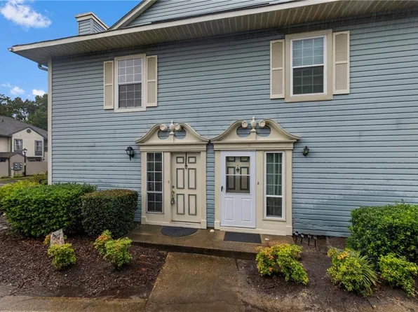 301 Ferdinand Cir, Virginia Beach, VA 23462