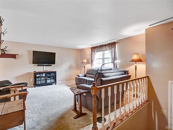 4th image of 1441 Meadow Moor Dr