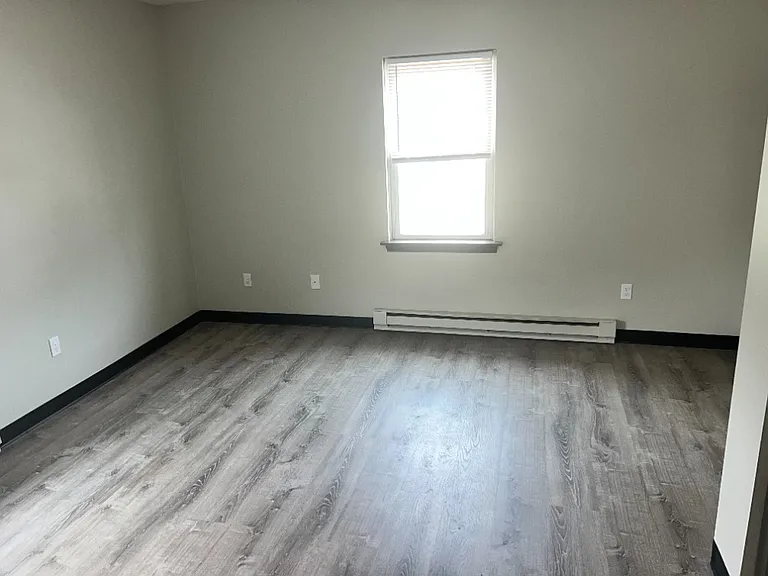 55 N Main St #12ARESIDENTIAL — Photo 3