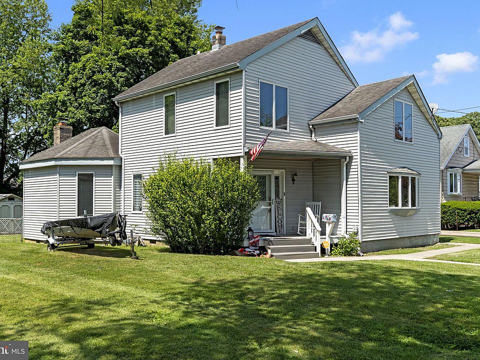 1st image of 1073 Wallace Ave