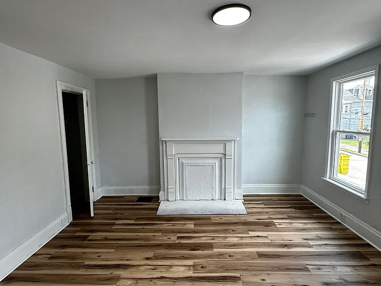 218-220 E 16th Ave — Photo 10