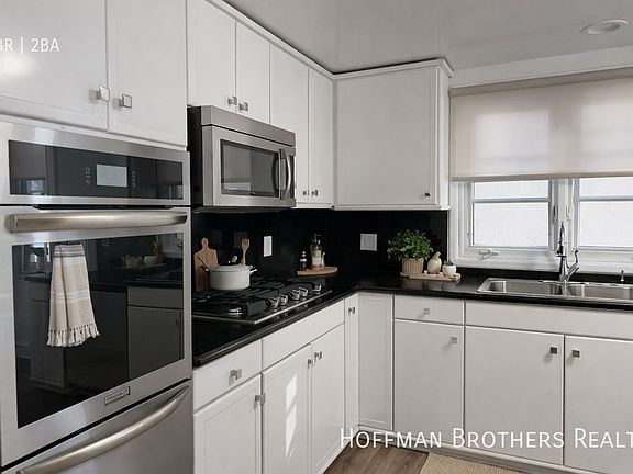 3rd image of 1479 S Beverly Dr APT 102