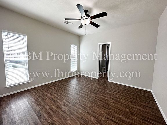 5th image of 818 Rose St #A