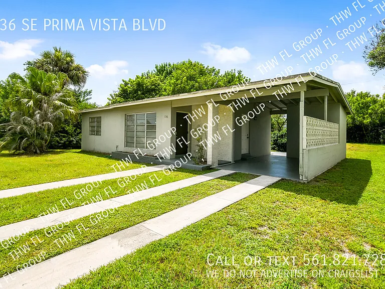 136 SE Prima Vista Blvd — Photo 1