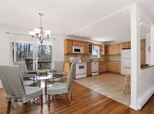 242 Town Line Rd, East Hampton, NY 11937