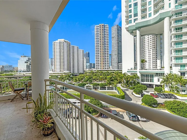 888 Brickell Key Dr #701 — Photo 6