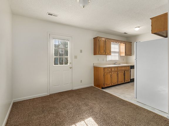 3rd image of 205 Harrier Ct