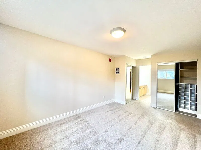 1 bed, 1.0 bath, 641 sqft, $2,400 — Photo 3