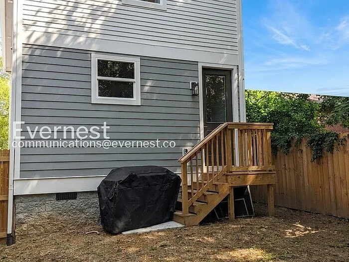 336 Queen Ave — Photo 16
