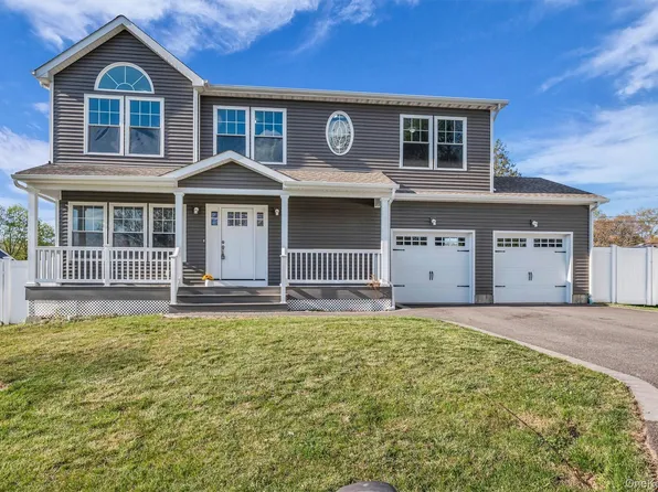 (undisclosed Address), Ronkonkoma, NY 11779