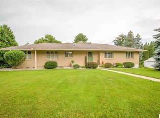 2290 Maple Dr, Jackson, MI 49203