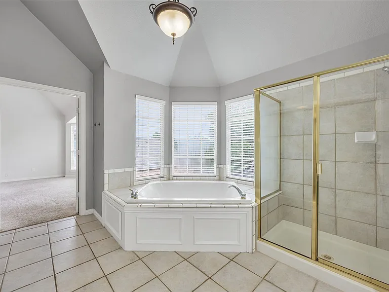 4758 Ridgeland Dr — Photo 12