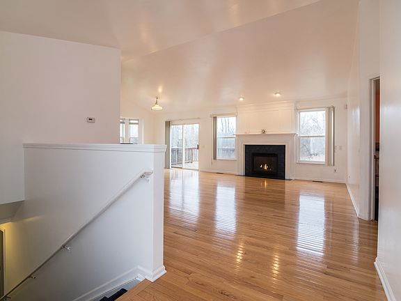 5th image of 6243 Creekside Cir