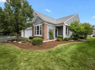 942 Scottsdale Dr, Hampshire, IL 60140