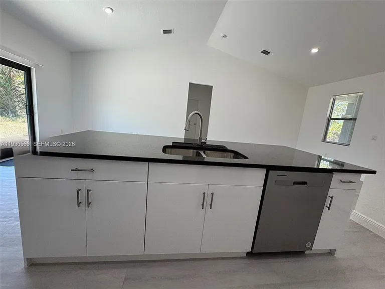 6018 Acorn Cir — Photo 10