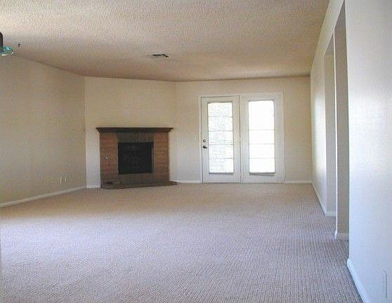 Livingroom from front